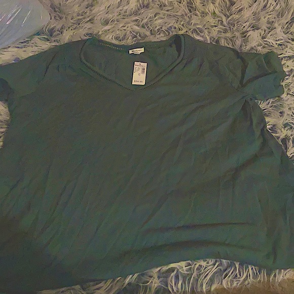 Dark green tee - Picture 1 of 3